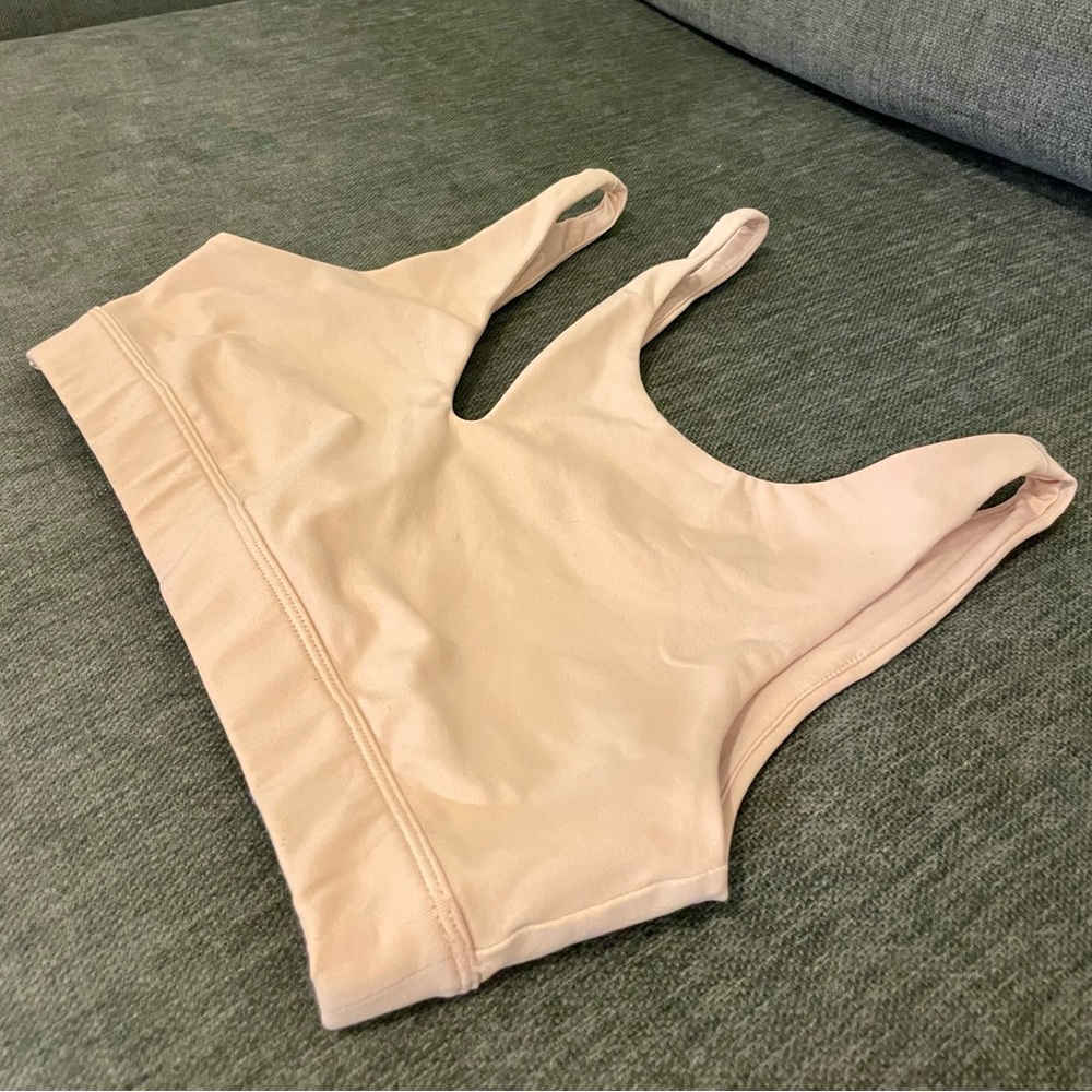 Alo Yoga Peak Sports bra (size small)